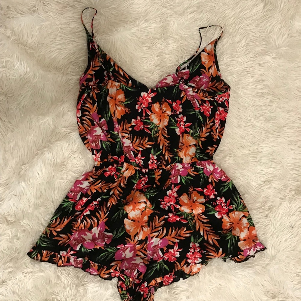 Mossimo Floral Romper Sz M - Picture 4 of 6